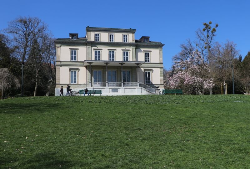 Villa Moynier in the spring
