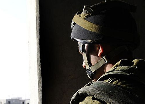 The Desert Reconnaissance Battalion Conducts Drill in the Urban Warfare Center