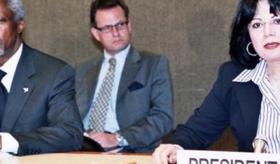 Kofi Annan at a session of the UN Human Rights Commission