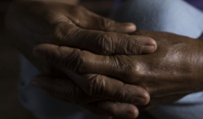 The Phillipines,  Lanao del Norte, Iligan City: a woman's hands