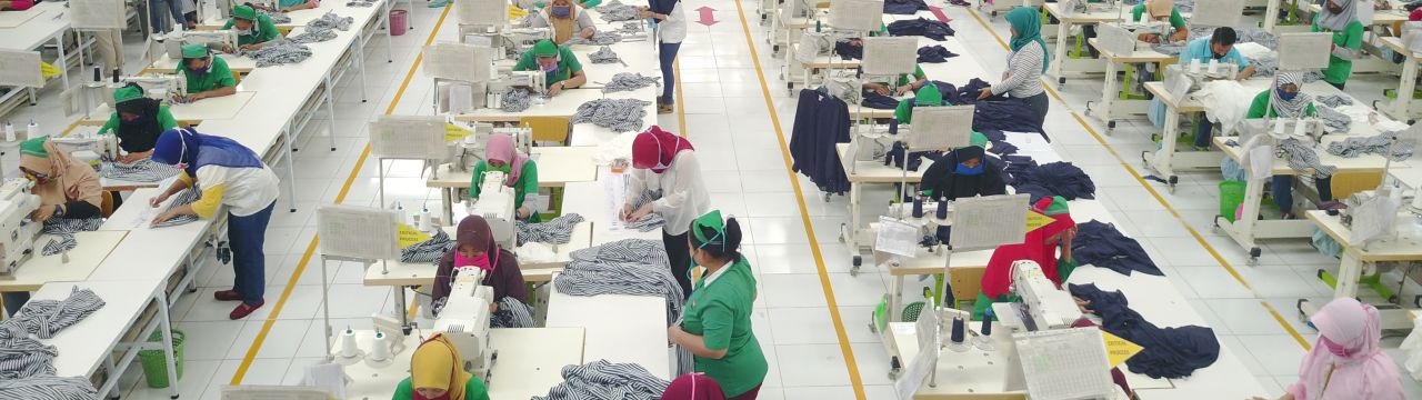 Garment workersto receive food from their factory during lunch time. This food is freely provided by their factory in order to ensure that workers eat healthy and hygienic food. 