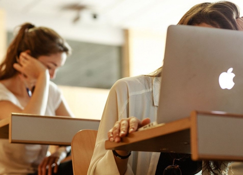 Students during a Geneva Academy's course