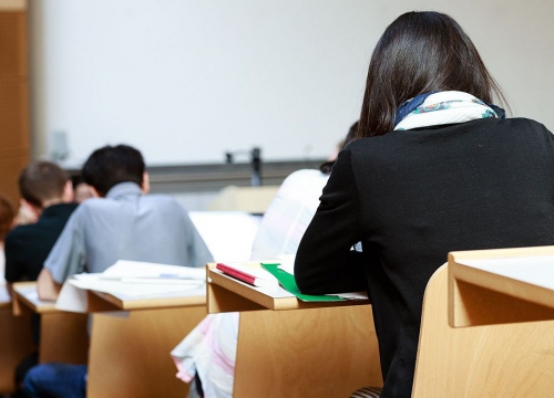 Students during a Geneva Academy's course