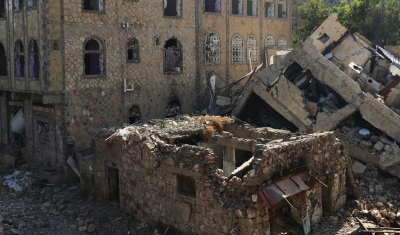 Yemen, Taiz, Salah district. A partly damaged neighborhood. 