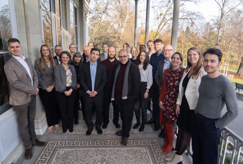 Group photo of participants in the expert meeting