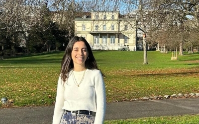 Rodanthi Violaki in front of Villa Moynier